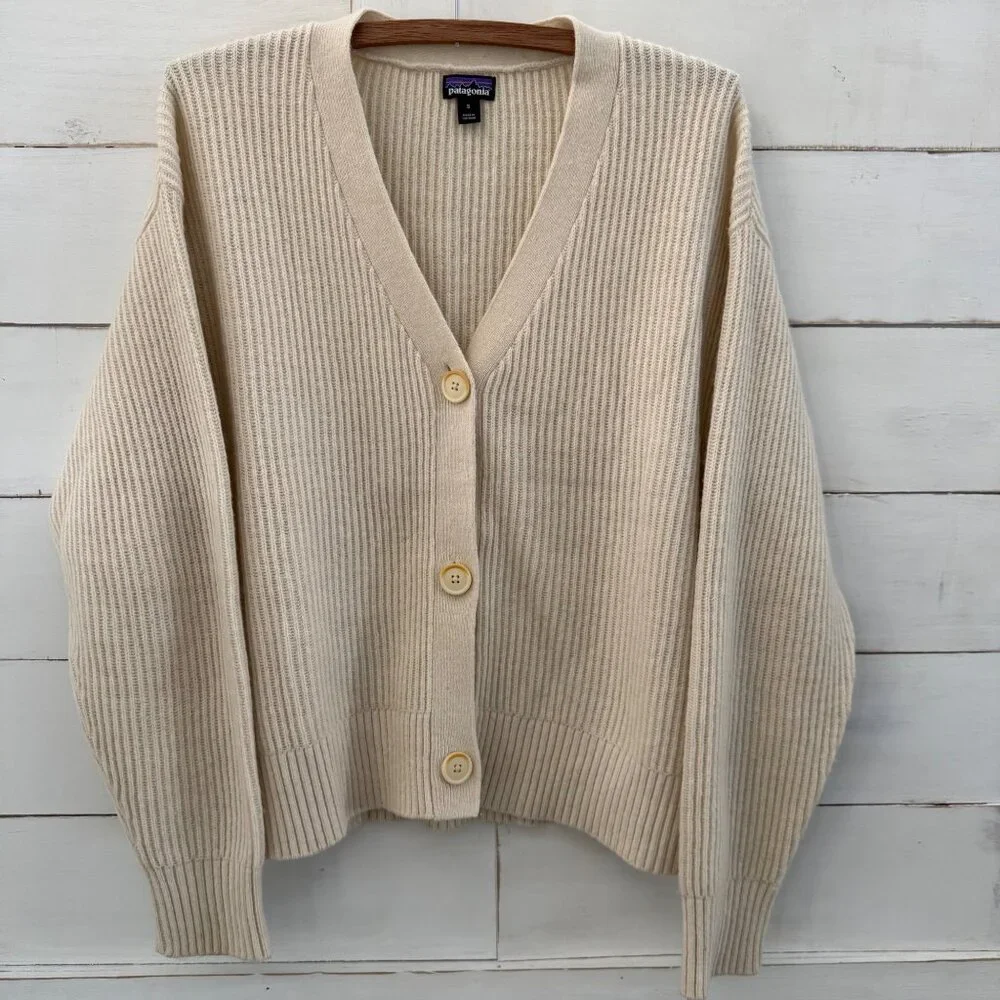 SIZE SMALL Patagonia Wornwear Recycled Wool Cream Button Front VNeck Cardigan - Picture 2 of 11